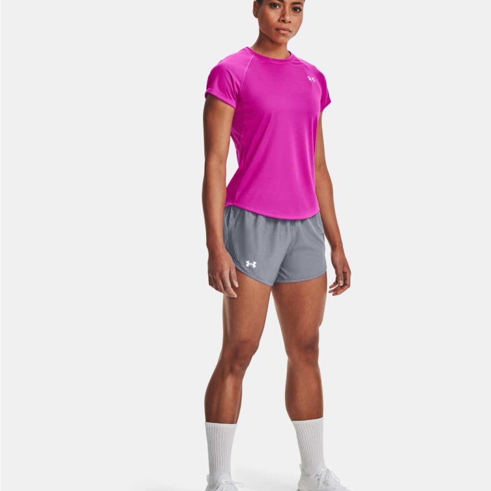 Women’s UA Fly-by 2.0 shorts. Size L, in great shape Color: Steel full Heather